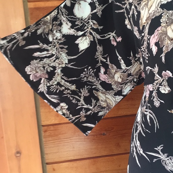 Flynn & Rose Floral Dress - Picture 3 of 7